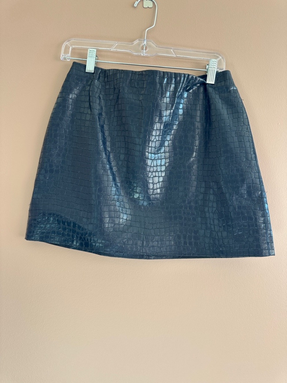 Alice + Olivia Black Croc-Embossed Mini Skirt